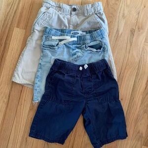 Boy's Lot of 3 Boy's Shorts Zara/Old Navy/Carters